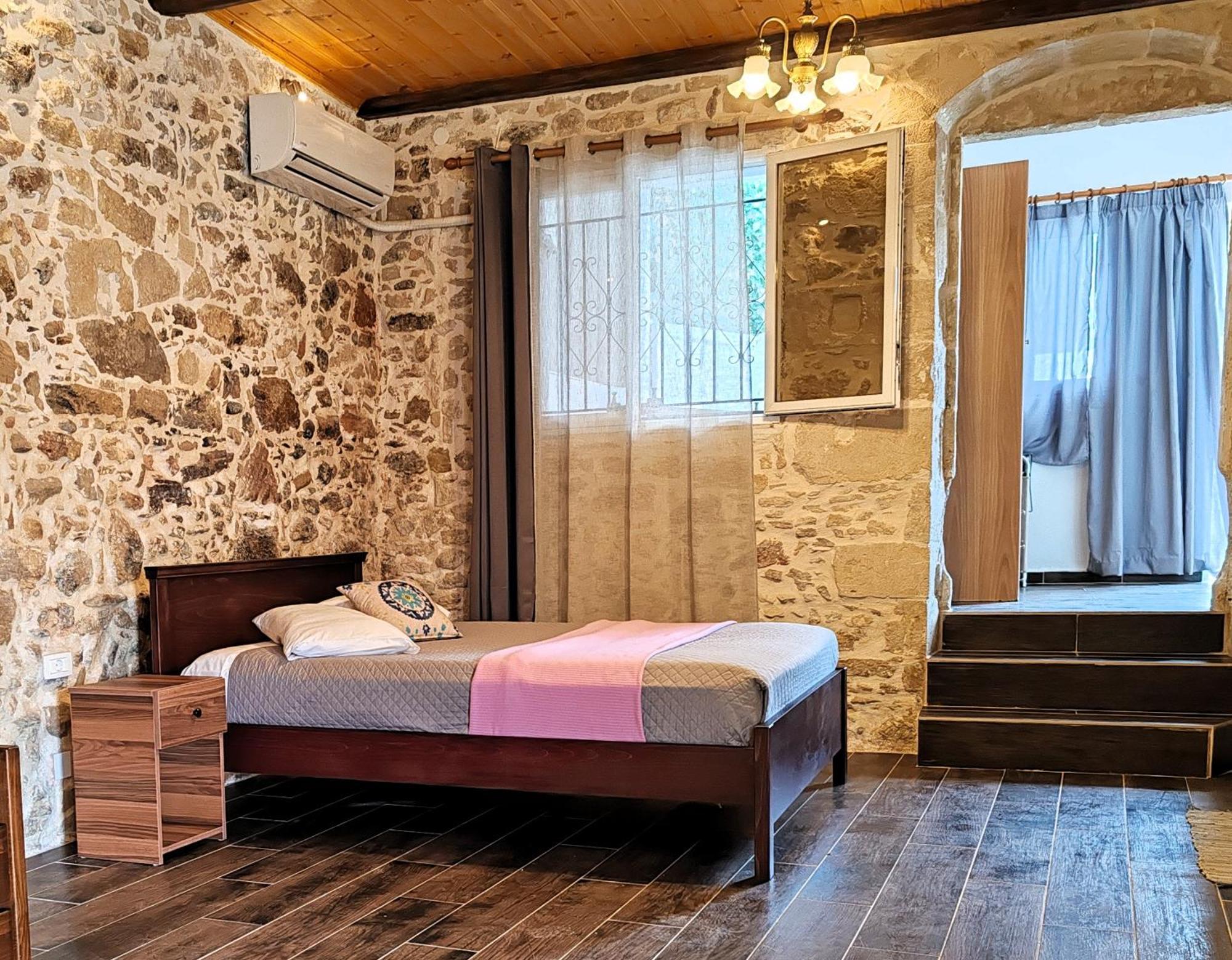 Вилла The Stone House Of Iakovos Kaloudhiana Экстерьер фото